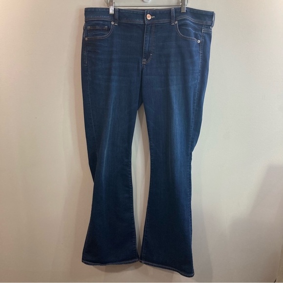 AMERICAN EAGLE SZ 18L Kick Boot  Mid-Wash High Waisted Stretch Denim Jeans - Picture 2 of 12